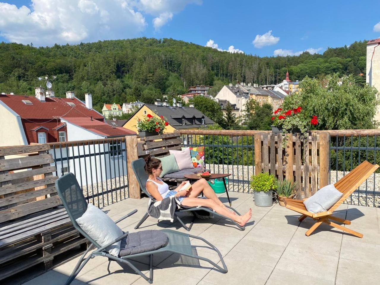Four Rooms Carlsbad Authentic Karlovy Vary Esterno foto