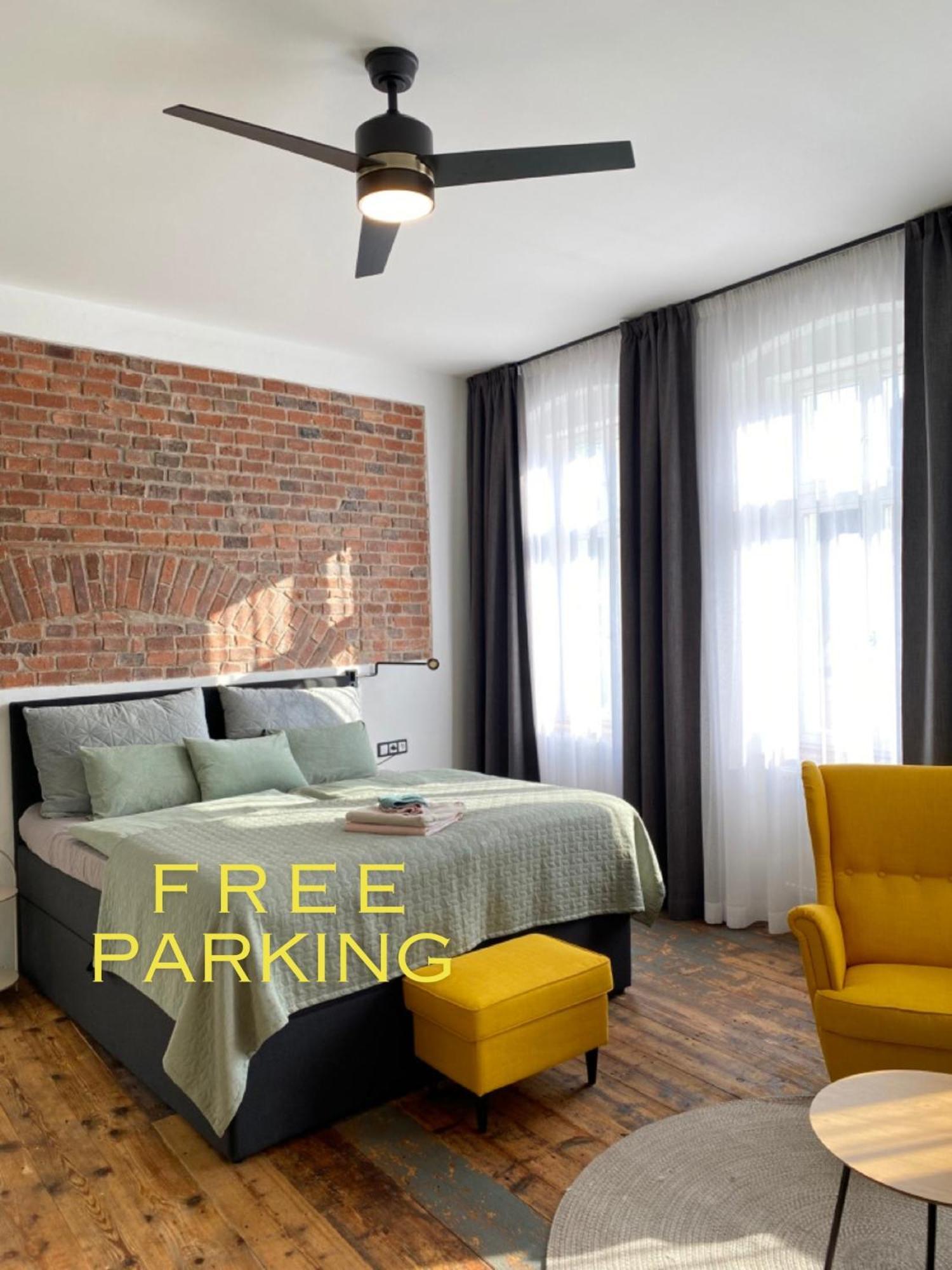 Four Rooms Carlsbad Authentic Karlovy Vary Esterno foto